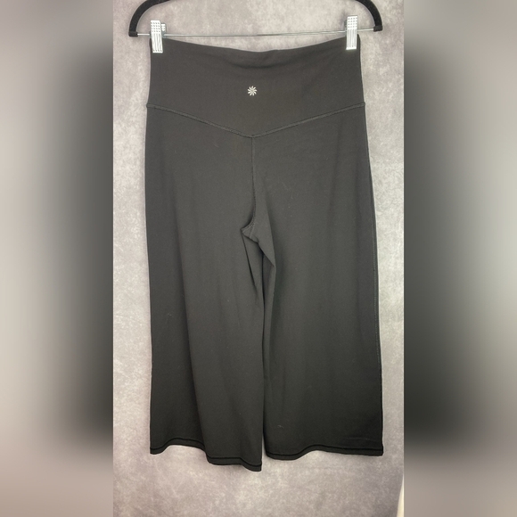 Athleta Pants Womens Medium Black  Wide Legs Sweatpants Cozy Active Sporty‎ crop - Picture 1 of 8